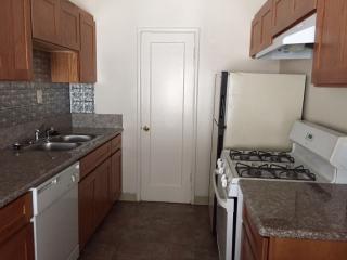 2216 H St, Sacramento CA  95816-4069 exterior