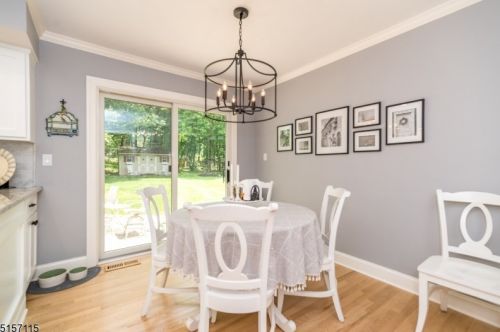 6 Cheryle Way, Annandale NJ  08801-3416 exterior