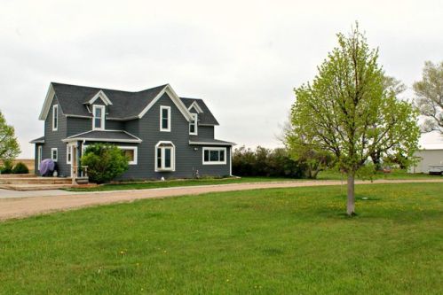 73102 328 Ave, Champion, NE 69023-3011