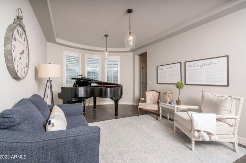 3948 Strawberry Dr, Gilbert AZ  85298-3703 exterior