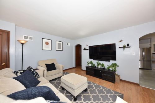 1410 Van Beck Ave, Milwaukee WI 53207-4531 exterior