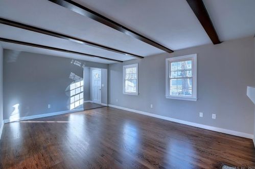 50 Bette Dr, Manchester CT  06040-6814 exterior