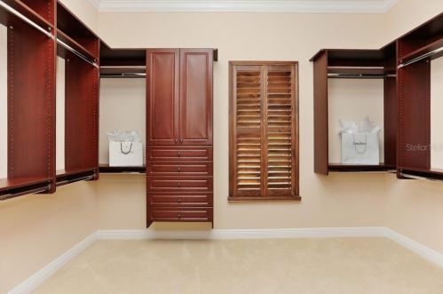 2641 Grand Lakeside Dr, Palm Harbor FL  34684-1028 exterior