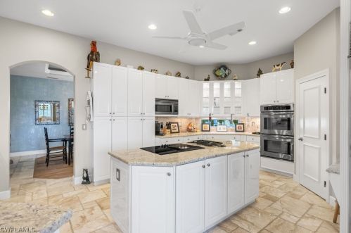 848 Birdie View Pt, Sanibel FL  33957-4629 exterior