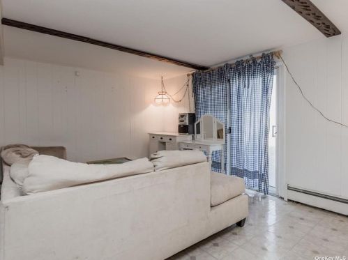 23 Wentworth Dr, Huntington Station NY  11746-6926 exterior