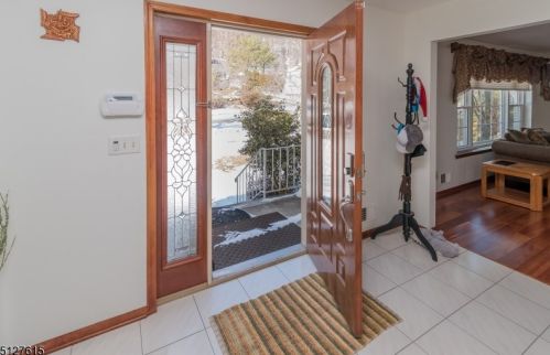 24 Brownstone Ter, Paterson NJ  07506-3447 exterior