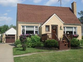 106 Burwell Ave, Cheektowaga, NY 14086-2649