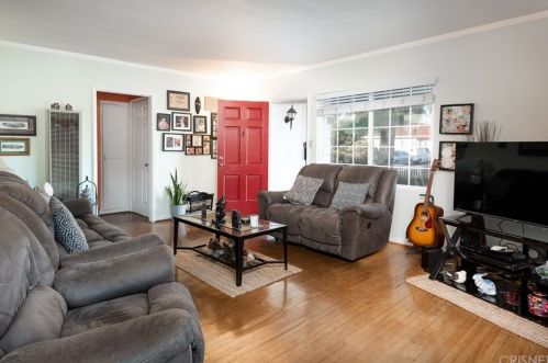 6201 Kraft Ave, North Hollywood CA  91606-4123 exterior