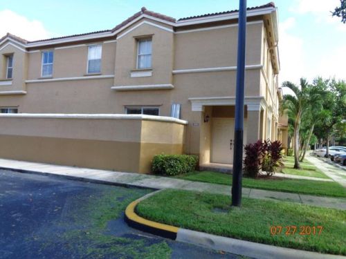 15811 42nd St, Hollywood, FL 33027-4815