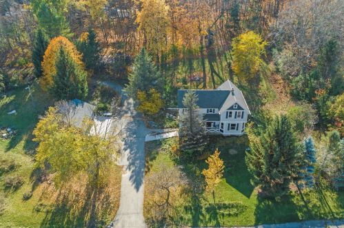 4079 Hubertus Rd, Hubertus, WI 53033-9420