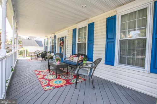 109 Joan Dr, Collegeville PA  19426-1958 exterior