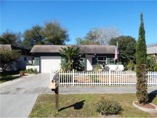 12266 Mallory Dr, Largo, FL 33774-3012