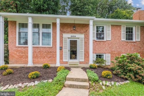6404 Charnwood St, Springfield, VA 22152-1933