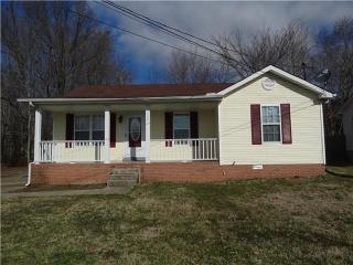 727 Spees Dr, Clarksville, TN 37042-7158