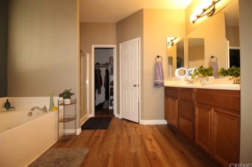 5823 Spice St, Lancaster CA  93536-2348 exterior