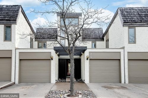 3717 Towndale Dr, Minneapolis, MN 55431-1047