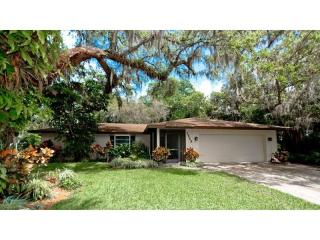 1929 Par Pl, Sarasota, FL 34240-9690