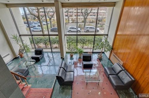 1203 River Rd, Edgewater NJ 07020-1456 exterior