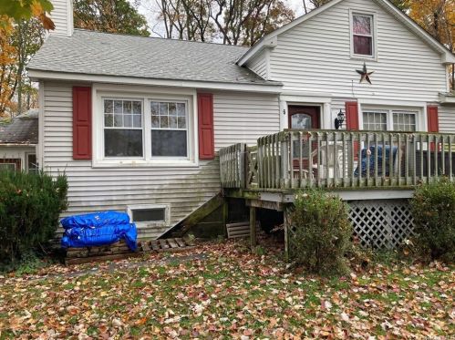 6 Lewis Ln, Middletown, NY 10940-7542