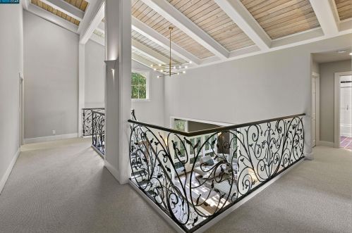 12740 Brookpark Rd, Oakland CA  94619-3137 exterior