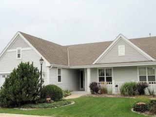 1426 Horizon Trl, Waukesha, WI 53189-8235