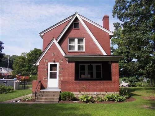 2 Ledge St, Ambridge, PA 15003-1239