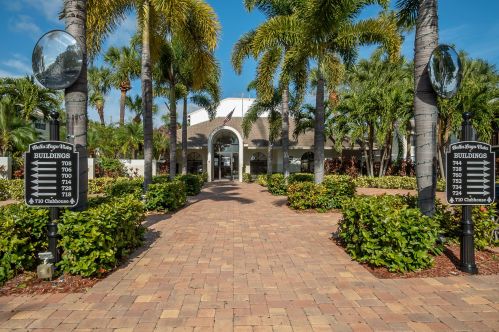 760 Executive Center Dr, West Palm Beach, FL 33401-8667