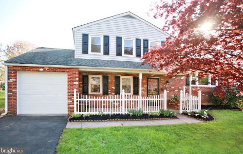 808 Sycamore Dr, Lansdale PA  19446-3128 exterior