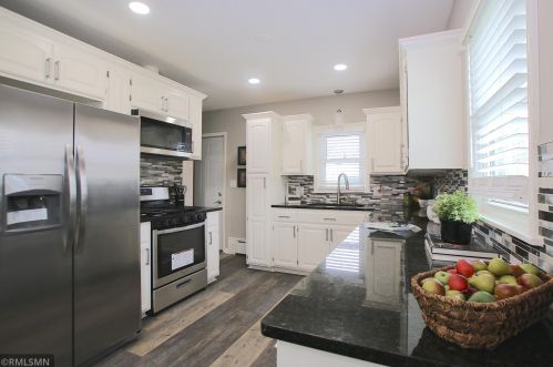 2015 Ivy Ave, Saint Paul, MN 55119-3224