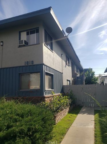 1818 Glenoaks Ave, Anaheim, CA 92801-4016