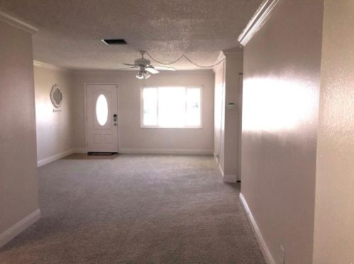 9733 Mainlands Blvd, Pinellas Park, FL 33782-3819