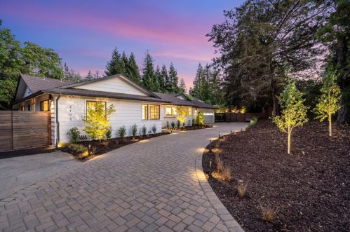 2105 Ward Way, Redwood City, CA 94062-1147