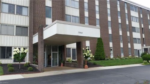 3064 Kent Rd, Cuyahoga Falls OH  44224-4402 exterior