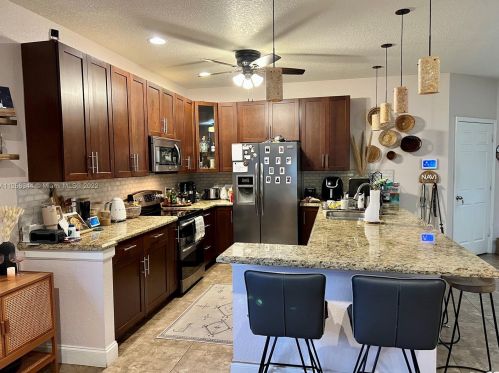 243 5th St, Dania Beach FL  33004-4143 exterior