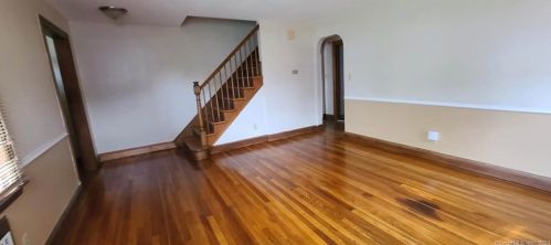 18 Cornell St, Manchester, CT 06040-5717