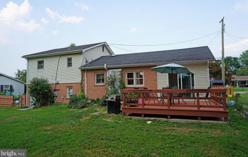 409 Belvedere Dr, Charles Town WV  25414-1267 exterior