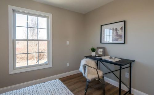 476 Grn End Ave, Middletown RI 02842-5626 exterior