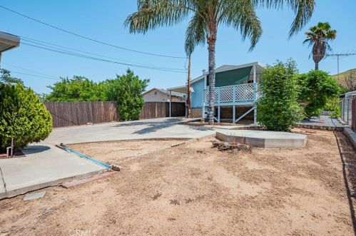 32389 Valley View Ave, Lake Elsinore CA  92530-0518 exterior