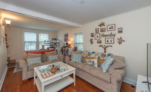 1385 Old Shipyard Ln, Southold NY  11971-1539 exterior