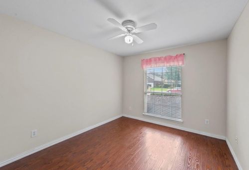 1912 Tree Line Rd, Lewisville TX  75028-8225 exterior