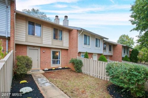 1331 Springtide Pl, Herndon, VA 20170-4209