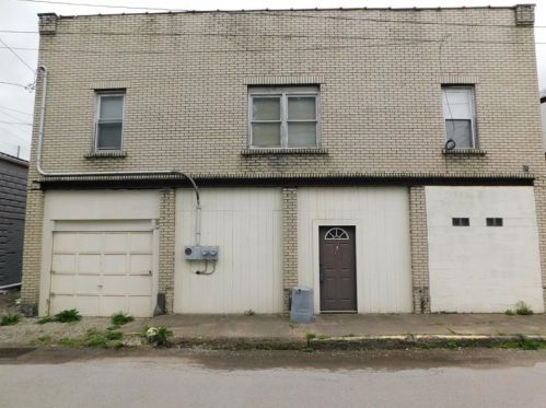 309 Middle St, West Brownsville, PA 15417-2338