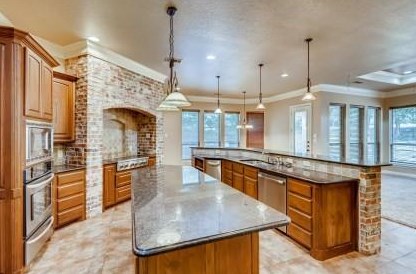 3851 Angela Ct, Midlothian TX  76065-7088 exterior