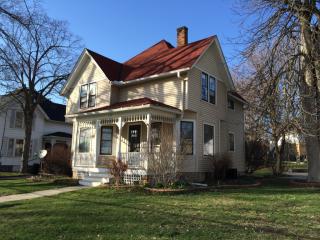 400 State St, Hartford WI  53027-1038 exterior
