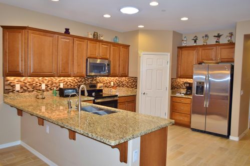 10910 Oak Ridge Dr, Sun City AZ  85351-1663 exterior