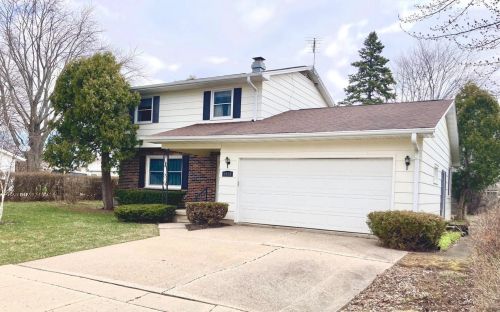 1213 Meadowview Dr, Menasha, WI 54952-2134