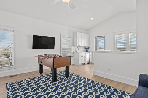 200 Pne Ave, Saint George Island FL  32328-2805 exterior