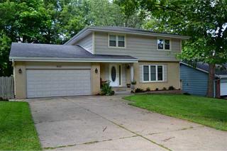 8021 Garrison Rd, Des Moines, IA 50325-4409