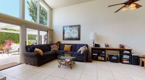 6480 Surrey Dr, Long Beach, CA 90815-4743