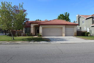 3838 Cocina Ln, Palmdale CA  93551-2685 exterior